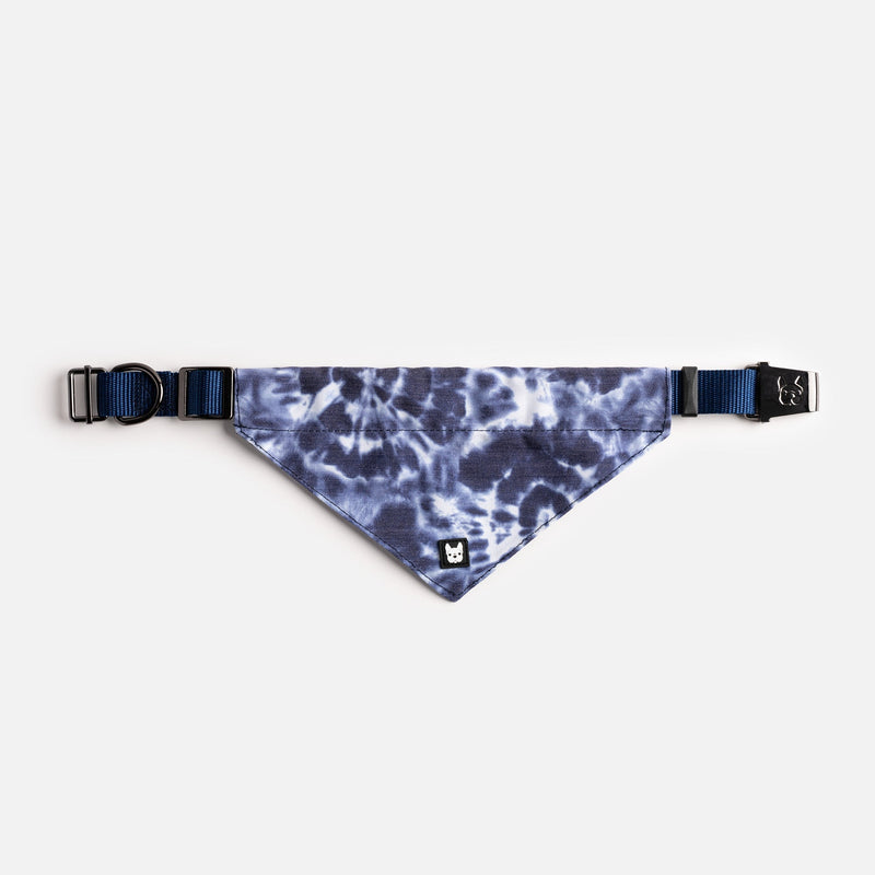 Collier bandana pour chien en popeline – Bleu tie-dye | Ajustable avec boucle en métal