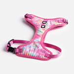 Harnais pour chien en popeline rose tie-dye – Réglable, sécurisé et élégant